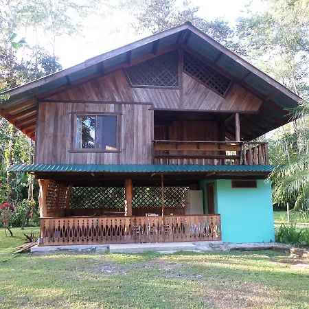 Hotel & Cabinas Nadine Cahuita Exterior photo