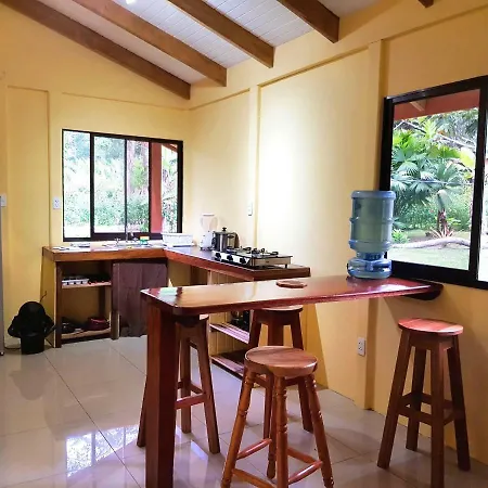 Hotel & Cabinas Nadine Cahuita Exterior photo