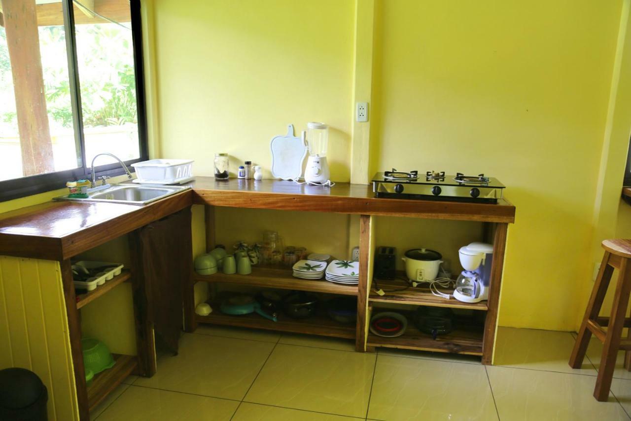 & Cabinas Nadine Cahuita